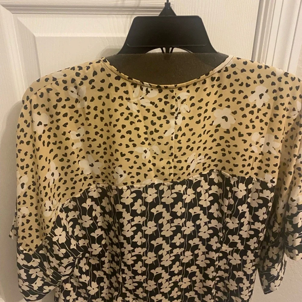 Cabi blouse - Picture 2 of 2